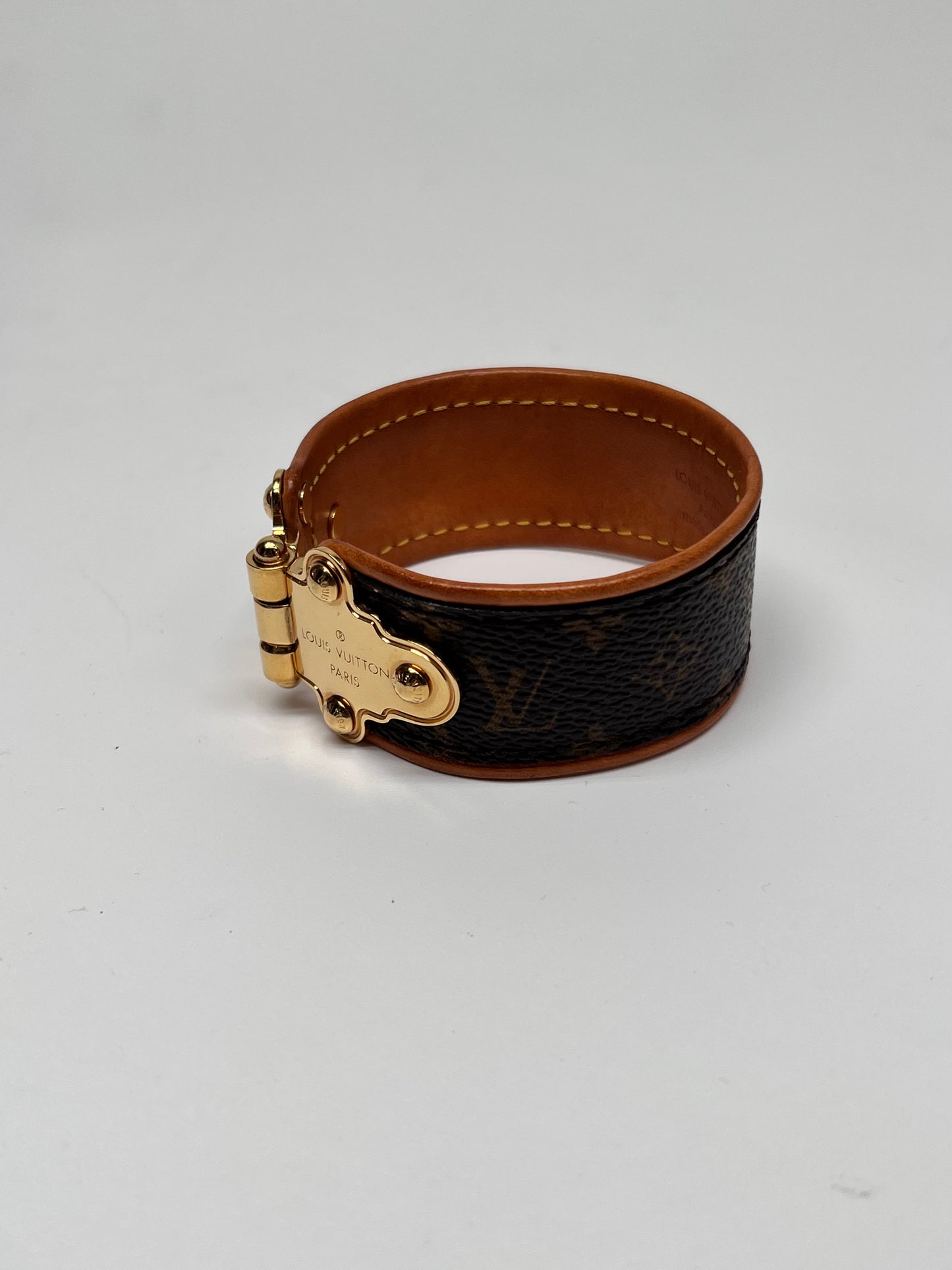 Louis Vuitton Brown Jewelry Save It Bracelet